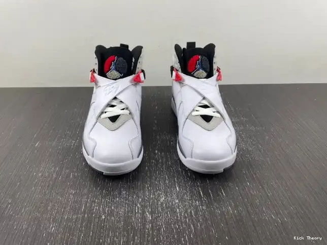 Kicktheory 305381-103 Bugs 8 Air Bunny Retro Jordan (2013) 0515